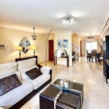 El Arenal Townhouse By The Beach With Swimming Pool - Eaw Homes Marbella Kültér fotó