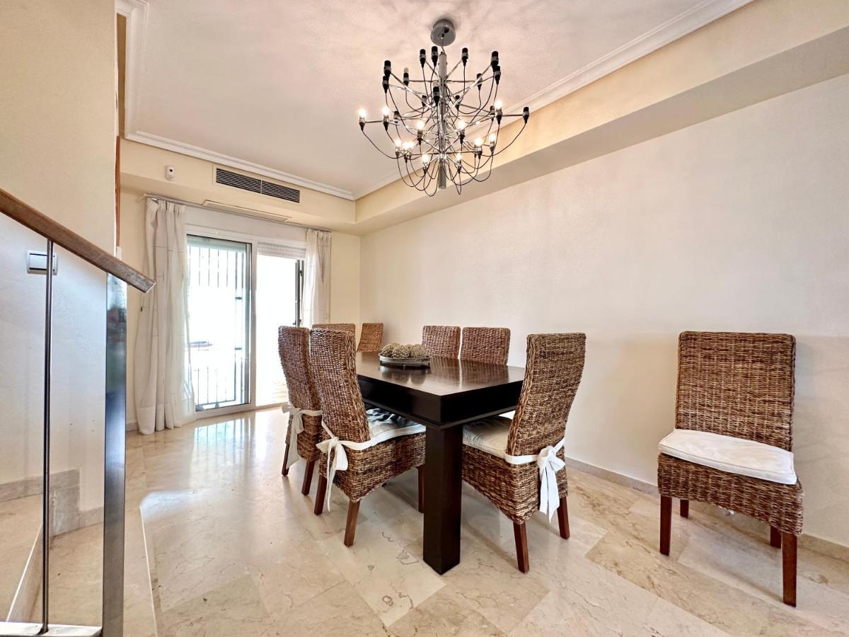 El Arenal Townhouse By The Beach With Swimming Pool - Eaw Homes Marbella Kültér fotó