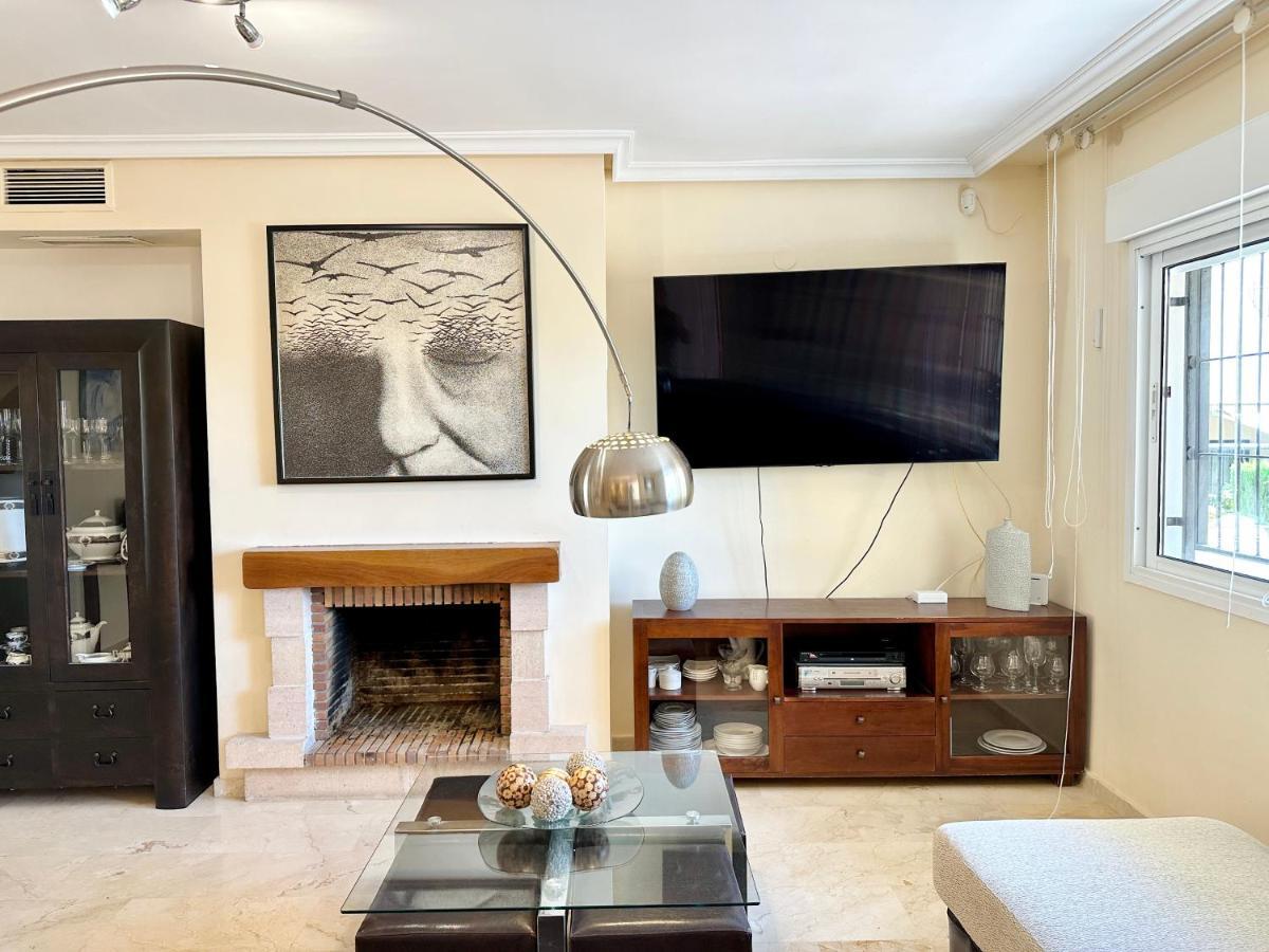 El Arenal Townhouse By The Beach With Swimming Pool - Eaw Homes Marbella Kültér fotó