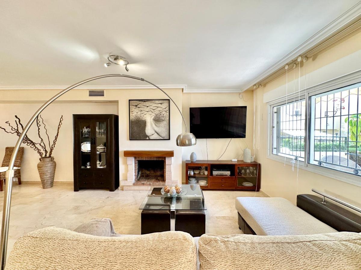 El Arenal Townhouse By The Beach With Swimming Pool - Eaw Homes Marbella Kültér fotó