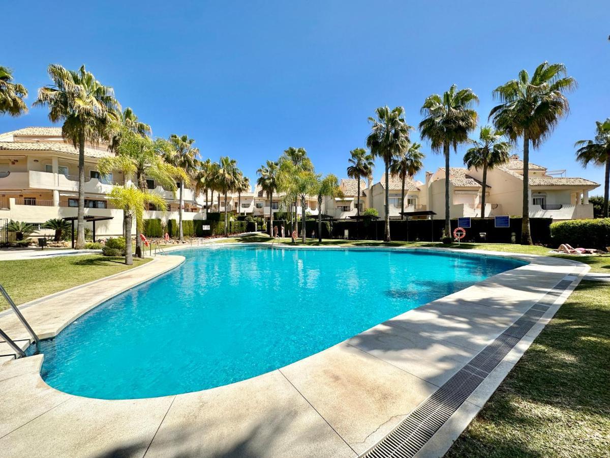 El Arenal Townhouse By The Beach With Swimming Pool - Eaw Homes Marbella Kültér fotó